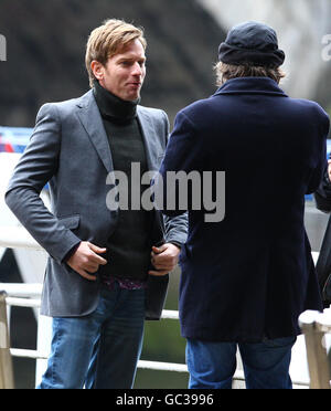 Attore Ewan McGregor mentre filma 'l'ultima parola' sul Rive del fiume Clyde nella zona di Broomielaw Glasgow Foto Stock