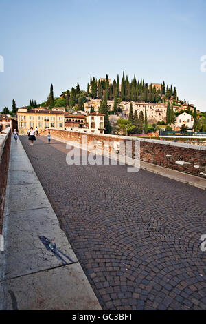 Ponte Pietra di Verona, Italia, Europa Foto Stock