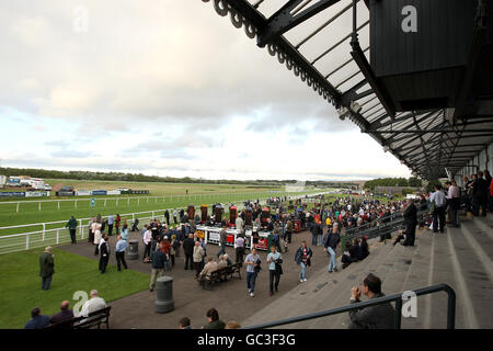 Corse ippiche - Summer Evening Racing - Musselburgh Racecourse. Vista sull'ippodromo di Musselburgh Foto Stock