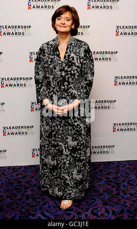 Cherie Blair arriva al GG2 Leadership and Diversity Awards presso l'hotel Grosvenor House di Londra. Foto Stock