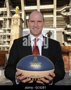 Rugby Union - Twickenham Stadium Cenetary Ambassadors Photo Call - Twickenham. Lawrence Dallaglio durante una telefonata a Twickenham, Londra. Foto Stock