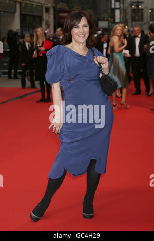 Arlene Phillips arriva per i British Academy Television Awards al London Palladium, W1. Foto Stock