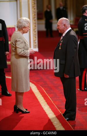 Investiture a Buckingham Palace Foto Stock