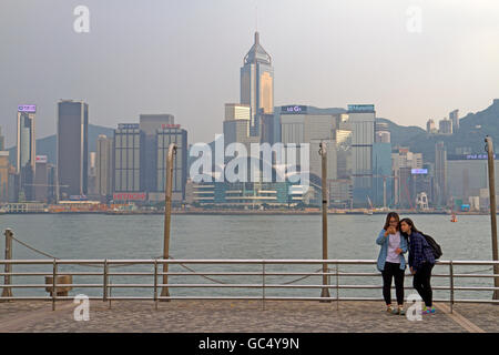 Vista sul Porto Victoria dal Tsim Sha Tsui Foto Stock