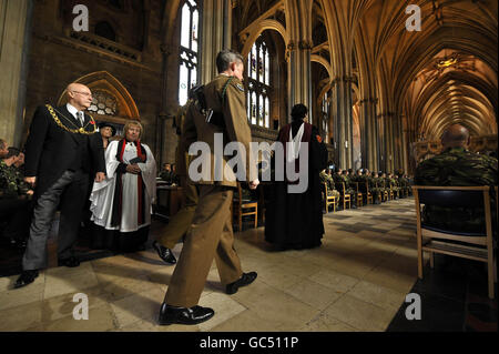 Truppe memorial presso la Cattedrale di Bristol Foto Stock