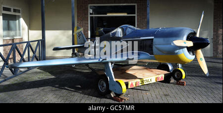 Airworthy Half-scale replica Focke-Wulf FW 190 aereo da caccia al banditore in South Cerney, dove non è riuscito a vendere ieri. Foto Stock