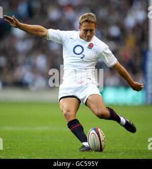 Rugby Union - Investec Challenge Series 2009 - Inghilterra / Australia - Twickenham. Jonny Wilkinson, Inghilterra Foto Stock