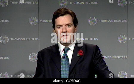 Il Cancelliere ombra dello scacchiere George Osborne parla a Reuters a Londra. Foto Stock