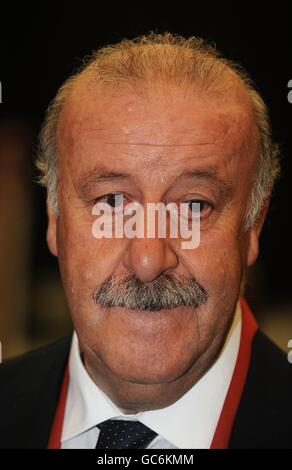 Il capo allenatore spagnolo Vicente del Bosque dopo la Coppa del mondo FIFA 2010 sorteggio al Cape Town International Convention Center, Città del Capo, Sud Africa. Foto Stock