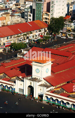 Panoramica Il mercato Ben Thanh , questo posto è famosa destinazione del viaggio in Vietnam a Ho Chi Minh, antico architetto Foto Stock