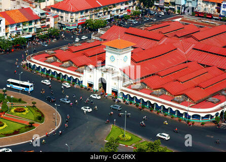 Panoramica Il mercato Ben Thanh , questo posto è famosa destinazione del viaggio in Vietnam a Ho Chi Minh, antico architetto Foto Stock