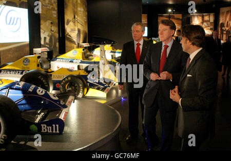 Mandelson visite Williams F1 HQ Foto Stock