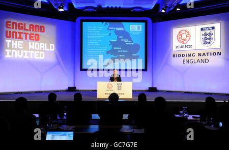 Calcio - 2018 World Cup Host City di annuncio - centro conferenze QE2 Foto Stock