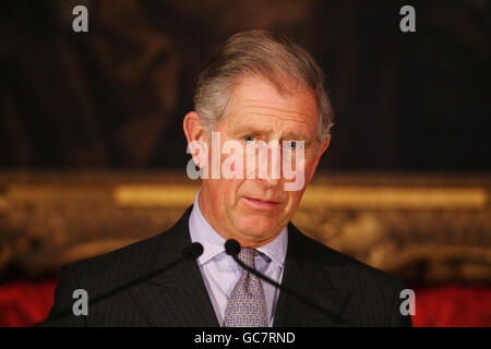 Il Principe di Galles ha tenuto un discorso in occasione di una conferenza per i rappresentanti del Prince's Accounting for Sustainability Forum, presso Clarence House, Londra. Foto Stock