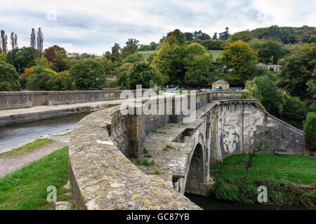 Dundas Acquedotto (grado 1 elencato la costruzione) su Kennet & Avon Canal, Limpley Stoke, Near Bath, (tra Somerset e Wiltshire, Regno Unito Foto Stock