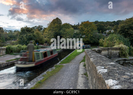 Dundas Acquedotto (grado 1 elencato la costruzione) su Kennet & Avon Canal, Limpley Stoke, Near Bath, (tra Somerset e Wiltshire, Regno Unito Foto Stock