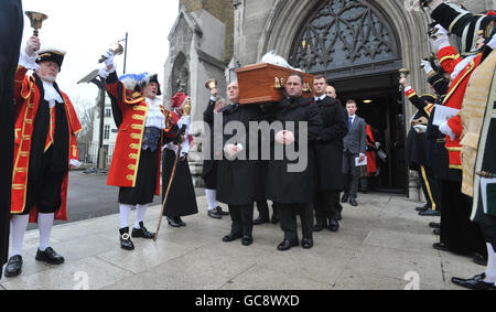 Town Crier Peter Moore funerale Foto Stock