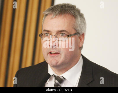 L'MSP Frank McAveety si è incontrato con i principali esponenti scozzesi del rugby e MSP durante la ricezione parlamentare presso il Parlamento scozzese di Edimburgo. Foto Stock