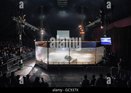 Una visione generale dell'arena di Robot Wars alla BT Young Scientist and Technology Exhibition presso la RDS di Dublino. Foto Stock