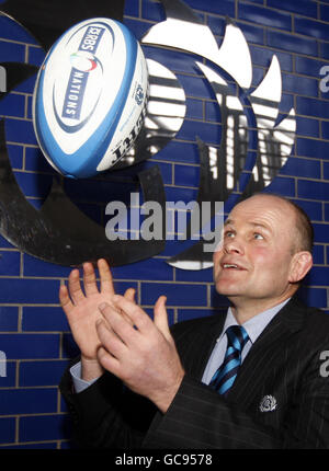 Rugby Union - Conferenza stampa della Scozia - Murrayfield. Il capo allenatore della Scozia Andy Robinson segue la conferenza stampa nazionale al Murrayfield Stadium di Edimburgo. Foto Stock