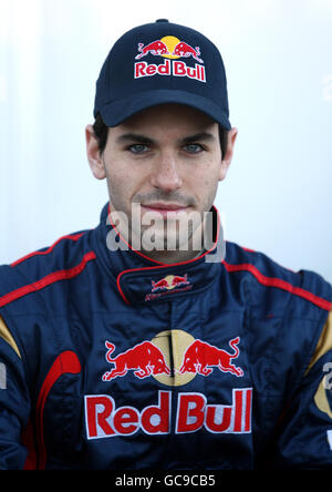 Il pilota della Toro Rosso Jaime Alguersuari durante una fotocellula al circuito della Comunitat Valenciana Ricardo Tormo, Valencia, Spagna. Foto Stock