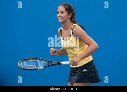 Tennis - 2010 Australian Open - 5° giorno - Melbourne Park. Laura Robson durante la sua doppia partita con Sally Peers durante il quinto giorno dell'Australian Open 2010 al Melbourne Park, Melbourne, Australia. Foto Stock