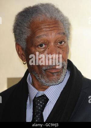 Invictus Premiere - Londra. Morgan Freeman arriva per la prima britannica di Invictus all'Odeon Leicester Square, Londra. Foto Stock