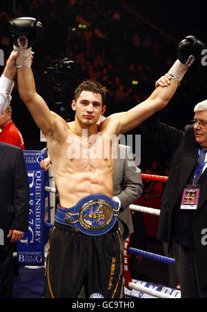 Boxing - Vancant luce europea Heavyweight Championship - Nathan sapientemente v Antonio Brancalion - Wembley Arena Foto Stock