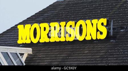 Nuovi supermercati creano centinaia di posti di lavoro. Un negozio Morrisons a Yate, South Gloucestershire, il giorno in cui la catena di supermercati ha aperto tre nuovi negozi. Foto Stock