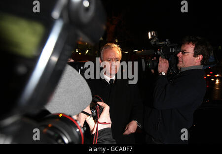 Eamonn Lillis lascia il Tribunale penale centrale di Dublino, dopo essere stato condannato per omicidio ma assolto di aver assassinato la moglie del suo partner commerciale, Celine Cawley. Foto Stock