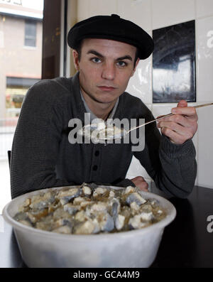 Boxing - Kevin Mitchell Press Conference - Roy's Pie and Mash. Kevin Mitchell durante una conferenza stampa a Roy's Pie and Mash, Hornchurch. Foto Stock