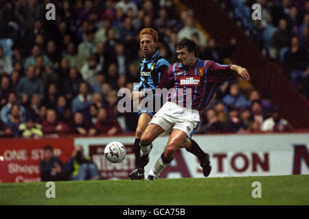 Calcio - Coppa UEFA - Round una seconda gamba - Aston Villa V Inter Milan - Villa Park Foto Stock