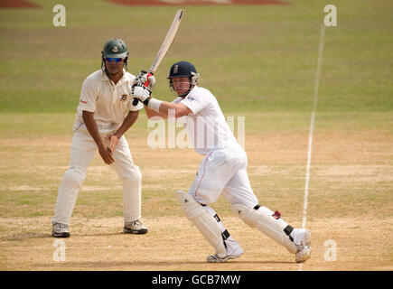 L'inglese Ian Bell si è accaparrata alla partita di Cricket di Shagoreka, Chittagong, Bangladesh. Foto Stock