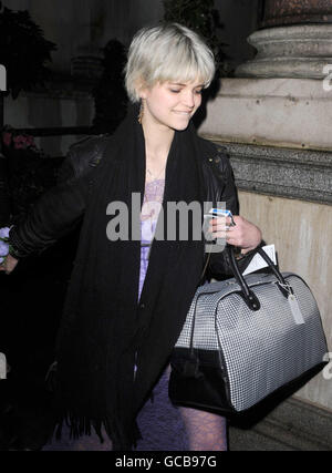 Pixie Geldof lascia il Brit Awards Universal afterparty al mandarin Oriental di Londra. Foto Stock