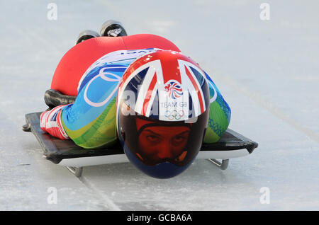 La Gran Bretagna Amy Williams durante la Women's Skeleton Run Three durante le Olimpiadi invernali del 2010 al Vancouver Olympic Center, Vancouver, Canada. Foto Stock