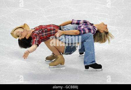 Great Britain's Sinead e John Kerr durante la rappresentazione della danza del ghiaccio durante le Olimpiadi invernali del 2010 al Pacific Coliseum, Vancouver, Canada. Foto Stock