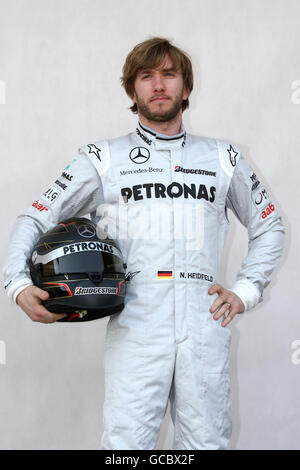 Motor Racing - Campionato del mondo di Formula uno - Gran Premio del Bahrain - Paddock Day - circuito Internazionale del Bahrain. Test driver Mercedes Nick Heidfeld durante il Paddock Day al circuito Internazionale del Bahrain a Sakhir, Bahrain. Foto Stock
