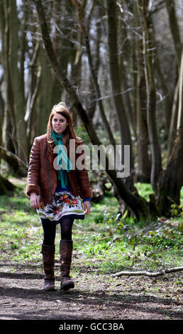 Principessa Beatrice di York durante una visita al Woodland Trust, alla Foresta di Heartwood a Sandridge, vicino a St Albans, Hertfordshire. Foto Stock