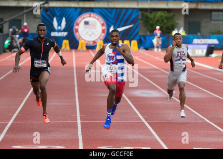 Eugene, Stati Uniti d'America. 8 Luglio, 2016. Alta-schooler Noè Lyles vince il calore 2 di Uomini 200m di qualificarsi per la finale al USATF 2016 prove olimpiche nello storico Hayward Field di Eugene, Oregon, Stati Uniti d'America. Credito: Joshua Rainey/Alamy Live News. Foto Stock