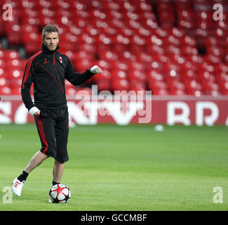 Soccer - UEFA Champions League - Turno di 16 - Seconda tappa - Manchester United v AC Milan - AC Milan sessione di formazione e Pres... Foto Stock