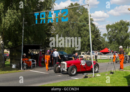 John Earle Marsh in un 1934 Alvis Silver Eagle all'evento VSCC a Prescott Hill Climb,Gloucestershire, Regno Unito Foto Stock