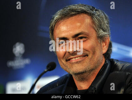 Calcio - UEFA Champions League - Round of 16 - seconda tappa - Chelsea v Inter Milan - Inter Milan Press Conference - Stamford B.... Jose Mourinho, responsabile Inter Milan, durante la conferenza stampa a Stamford Bridge, Londra. Foto Stock