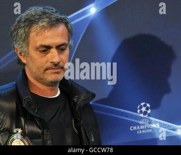 Calcio - UEFA Champions League - Round of 16 - seconda tappa - Chelsea v Inter Milan - Inter Milan Press Conference - Stamford B.... Jose Mourinho, responsabile Inter Milan, durante la conferenza stampa a Stamford Bridge, Londra. Foto Stock