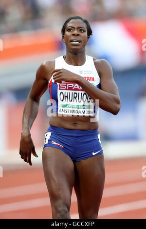 Gran Bretagna Christine Ohuruogo reagisce dopo aver tenuto il quarto posto in campo femminile 400 finale del misuratore durante il giorno tre del 2016 Europei di Atletica presso lo Stadio Olimpico di Amsterdam. Foto Stock