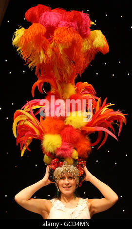 Danny La Rue costume anteprima di aste Foto Stock