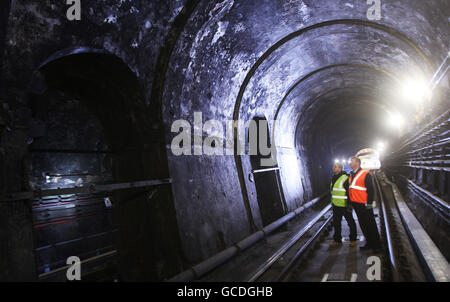 Brunel il Tamigi la riapertura del tunnel Foto Stock