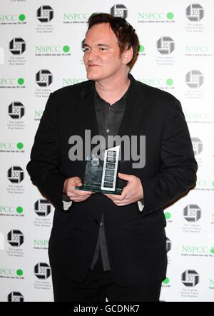 Quentin Tarantino vince il Dilys Powell Award per l'eccellenza nel cinema ai Critics Circle Awards che si tengono presso il Landmark Hotel di Londra. Foto Stock