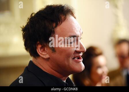 Quentin Tarantino parla alla stampa al Critics Circle Awards tenutosi presso il Landmark Hotel di Londra. Foto Stock