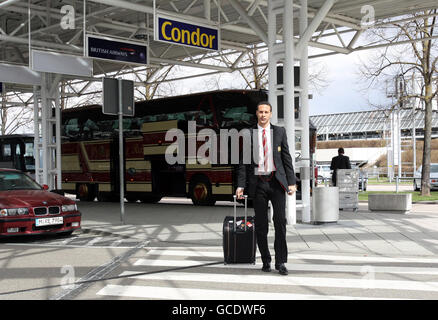 Calcio - Manchester United all'aeroporto di Monaco di Baviera Foto Stock