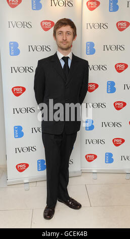 Neil Hannon è visto al lancio della Nomination all'Ivy Club di Londra. Foto Stock